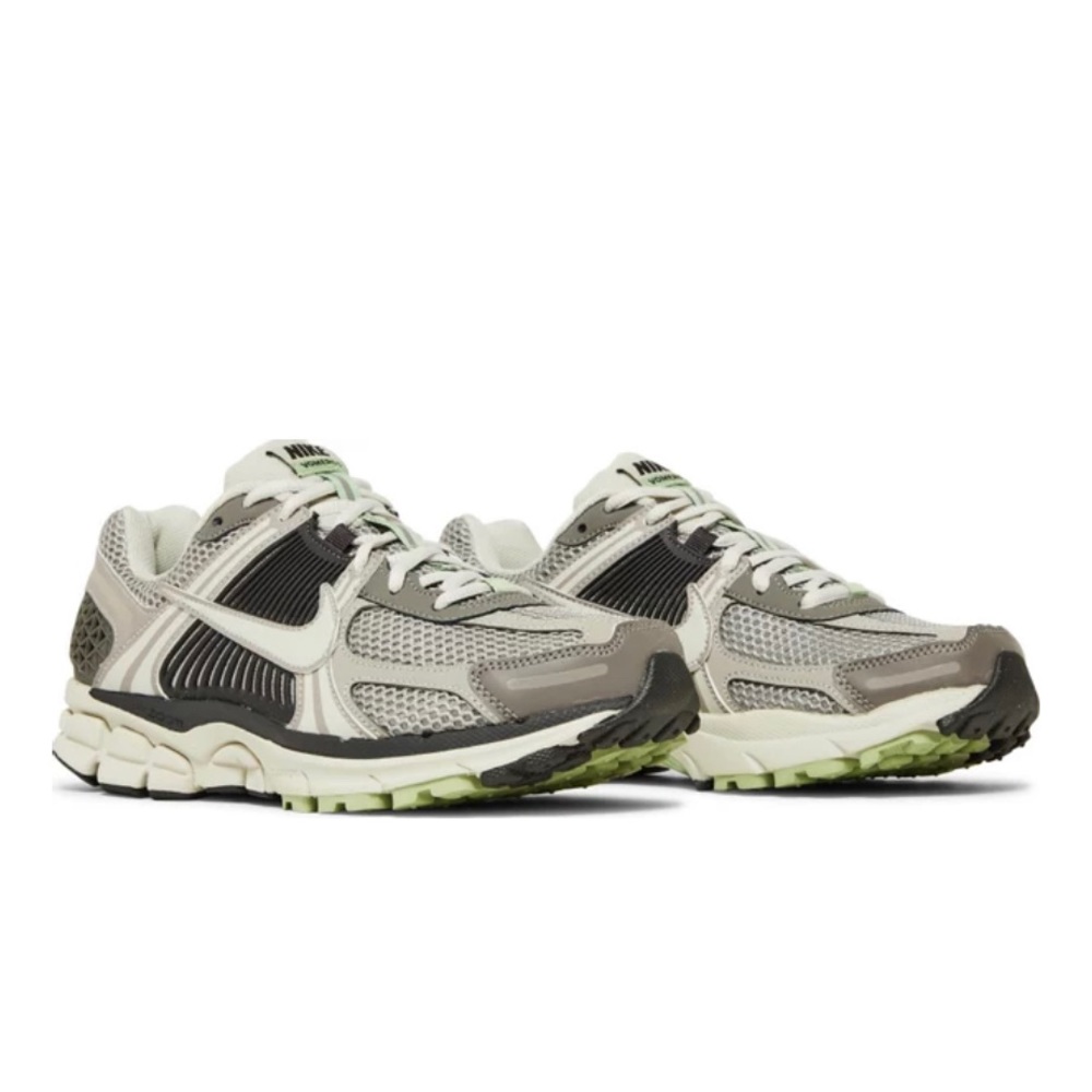 2022 Air Zoom Vomero 5 'Cobblestone'